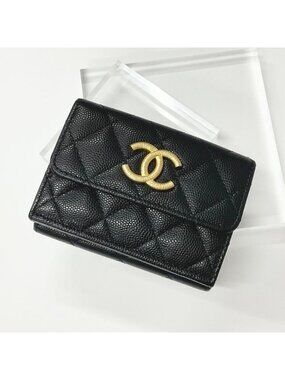 Chanel Caviar Leather CC Logo Small Wallet Foldable